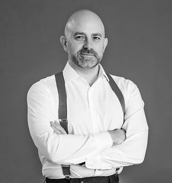 Yuskauskas Realtor Headshot copy